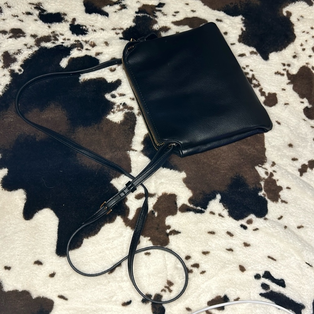 A . New day shoulder bag